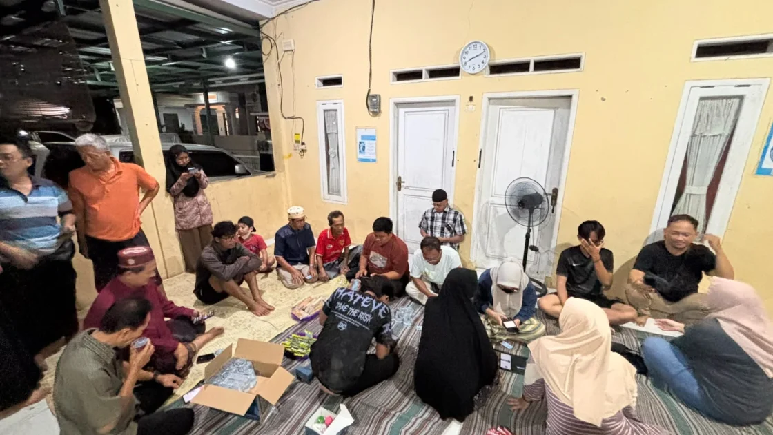 Luar Biasa! Disdukcapil Cilegon Jemput Bola Sampai Malam untuk Layani Aktivasi IKD di Masyarakat